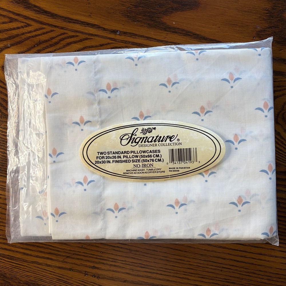 Signature Designer Collection Pillowcase Set Standard Vintage Floral Blue NOS